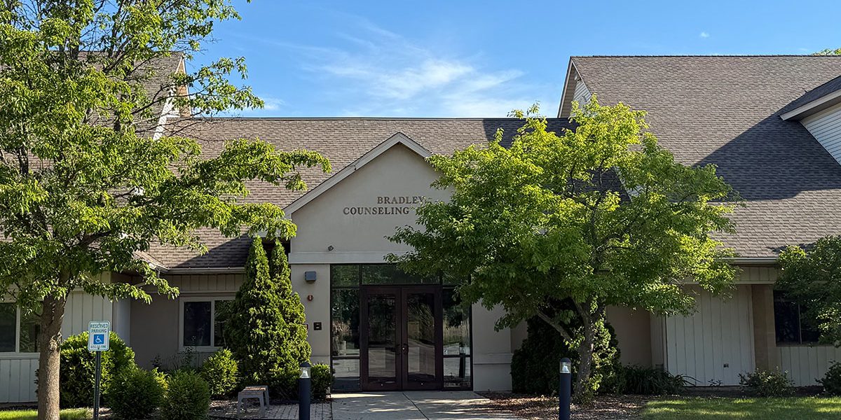 Front entrance of the Bradley Counseling Center building in Lake Villa, Illinois.
